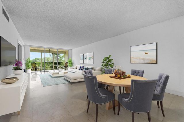 535 Oaks Drive 508, Pompano Beach, FL 33069