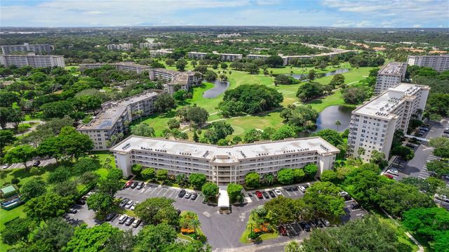 535 Oaks Drive 508, Pompano Beach, FL 33069