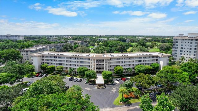 535 Oaks Drive 508, Pompano Beach, FL 33069