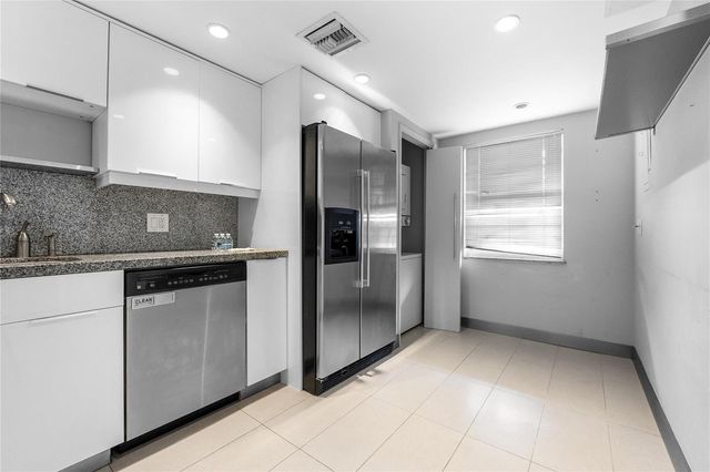 535 Oaks Drive 508, Pompano Beach, FL 33069