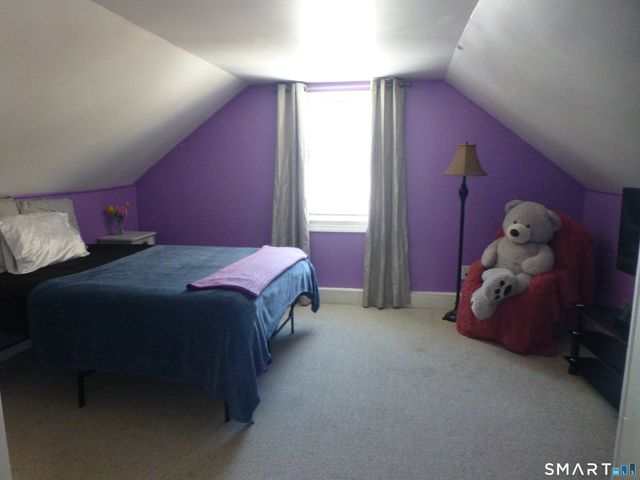 593 Mohegan Avenue Parkway, Waterford, CT 06375