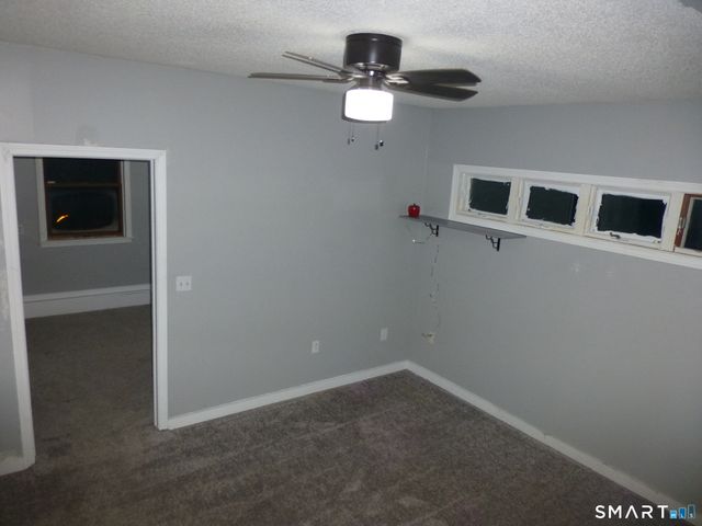 593 Mohegan Avenue Parkway, Waterford, CT 06375