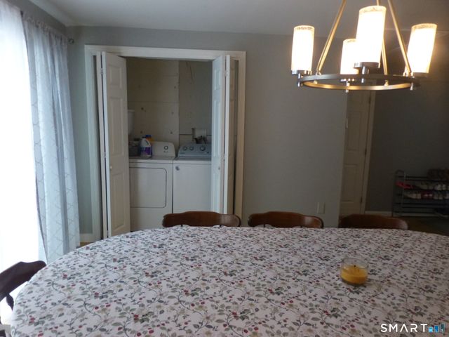 593 Mohegan Avenue Parkway, Waterford, CT 06375