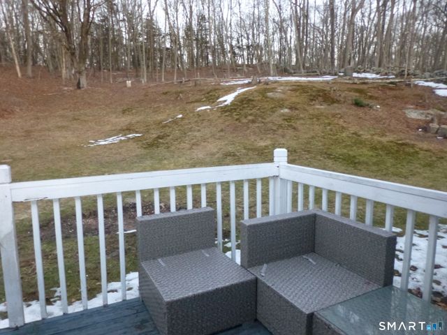 593 Mohegan Avenue Parkway, Waterford, CT 06375