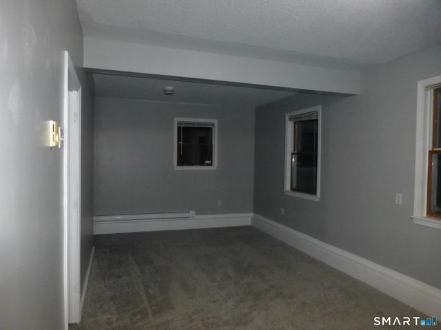 593 Mohegan Avenue Parkway, Waterford, CT 06375