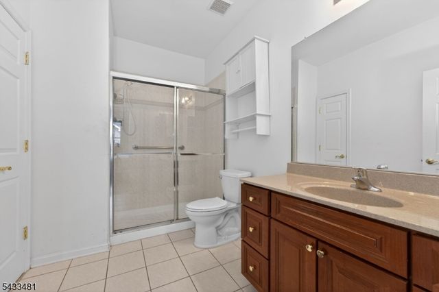 21 Samson Dr, Raritan Twp., NJ 08822