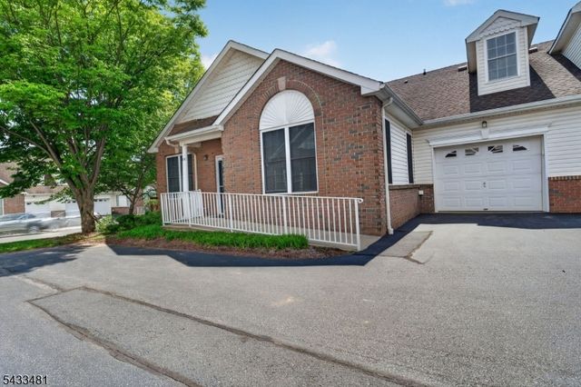 21 Samson Dr, Raritan Twp., NJ 08822