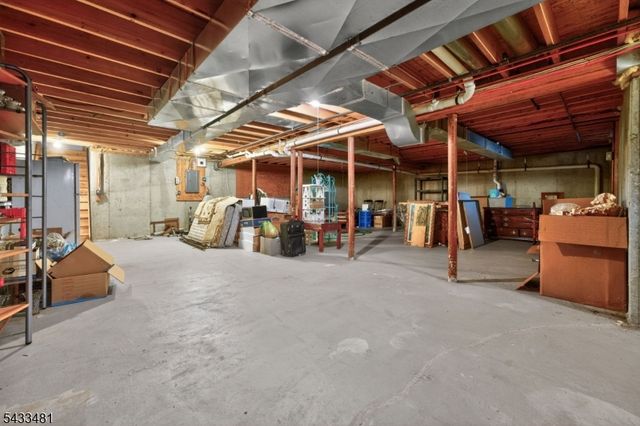 21 Samson Dr, Raritan Twp., NJ 08822