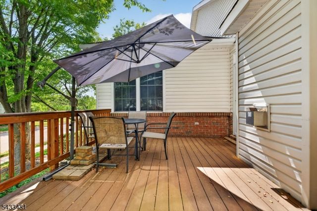 21 Samson Dr, Raritan Twp., NJ 08822