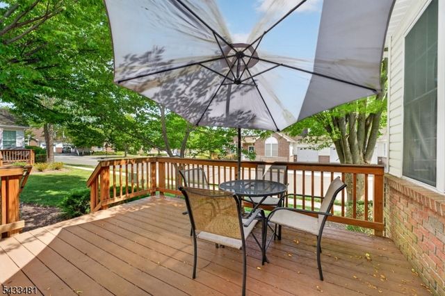 21 Samson Dr, Raritan Twp., NJ 08822
