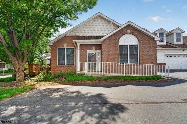 21 Samson Dr, Raritan Twp., NJ 08822