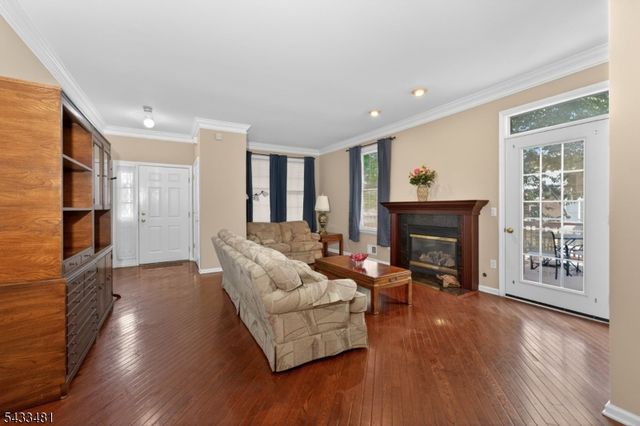 21 Samson Dr, Raritan Twp., NJ 08822