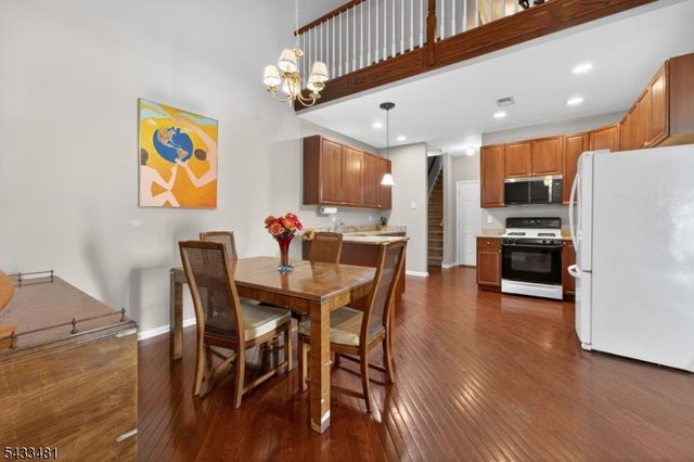21 Samson Dr, Raritan Twp., NJ 08822