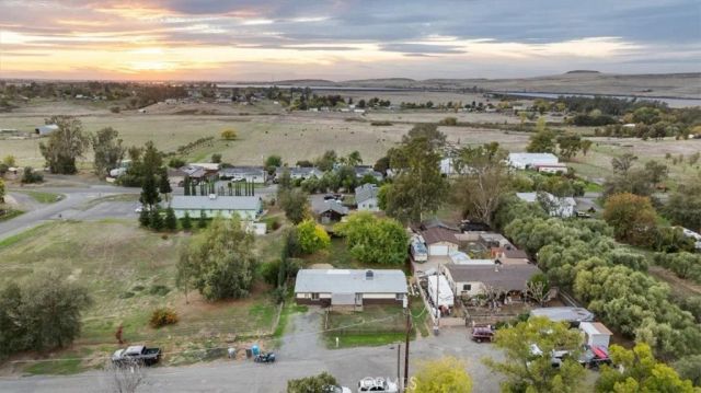 2027 Plumas Court, Oroville, CA 95965