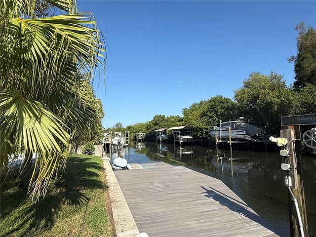 797 45TH AVENUE NE, St Petersburg, FL 33703