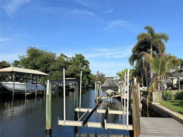 797 45TH AVENUE NE, St Petersburg, FL 33703