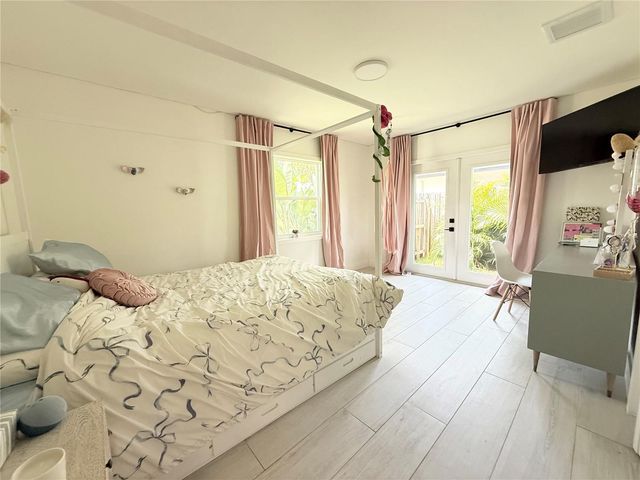 797 45TH AVENUE NE, St Petersburg, FL 33703