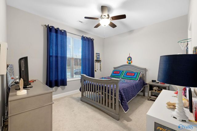 217 Willow Bank Circle, Decatur, AL 35603