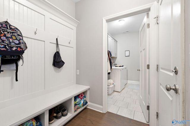 217 Willow Bank Circle, Decatur, AL 35603