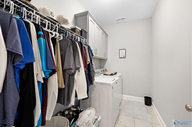 217 Willow Bank Circle, Decatur, AL 35603