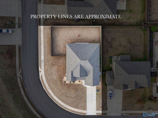 217 Willow Bank Circle, Decatur, AL 35603