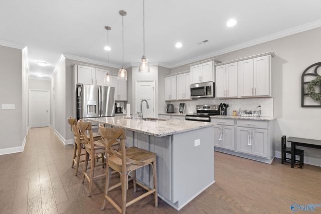 217 Willow Bank Circle, Decatur, AL 35603