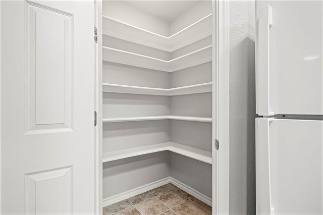 2000 Westwood Dr, Portland, TX 78374