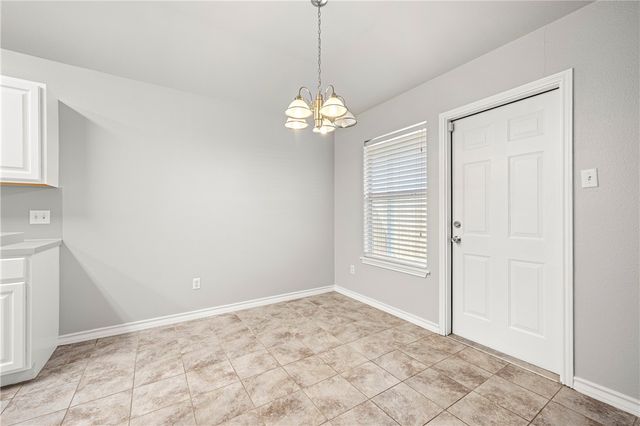 2000 Westwood Dr, Portland, TX 78374