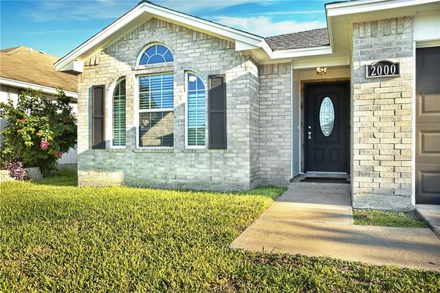 2000 Westwood Dr, Portland, TX 78374