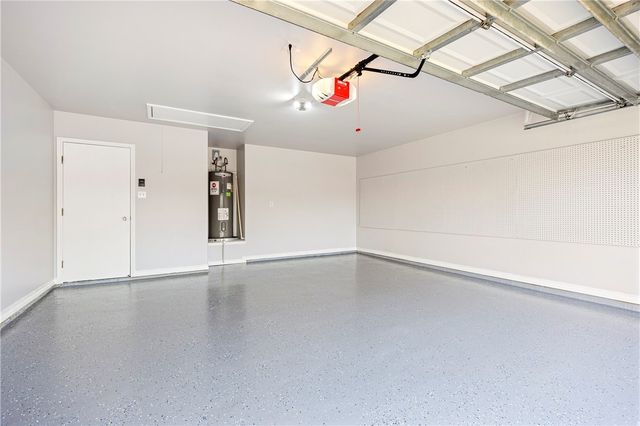 2000 Westwood Dr, Portland, TX 78374