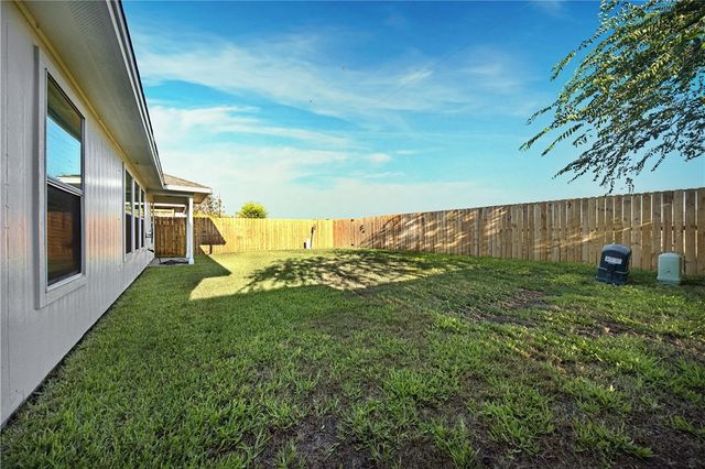 2000 Westwood Dr, Portland, TX 78374