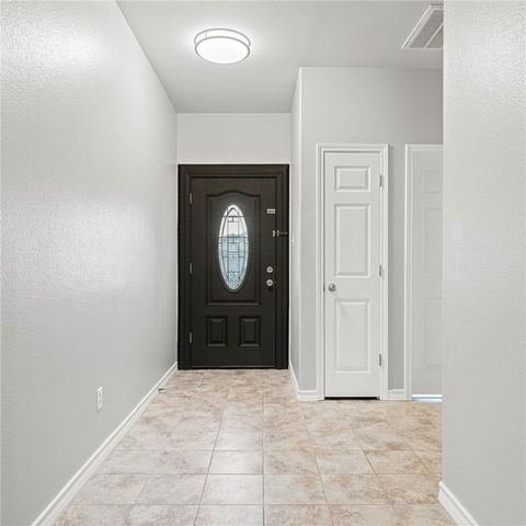 2000 Westwood Dr, Portland, TX 78374