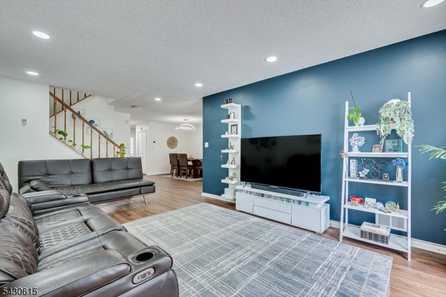 216 Amethyst Way, Franklin Twp., NJ 08823