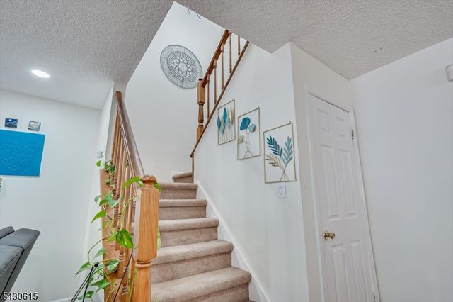 216 Amethyst Way, Franklin Twp., NJ 08823