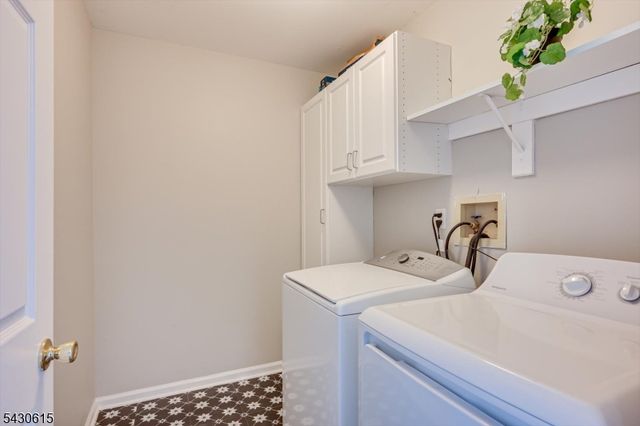 216 Amethyst Way, Franklin Twp., NJ 08823