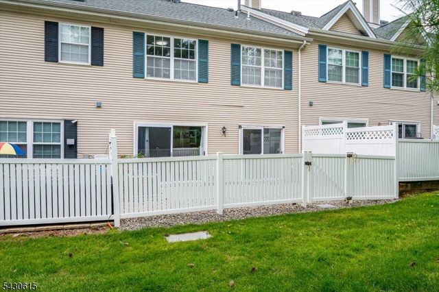 216 Amethyst Way, Franklin Twp., NJ 08823