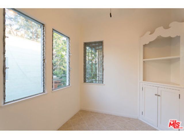 8434 BLACKBURN Avenue, Los Angeles, CA 90048