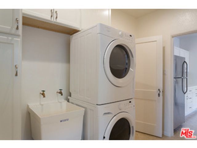 8434 BLACKBURN Avenue, Los Angeles, CA 90048