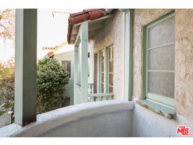 8434 BLACKBURN Avenue, Los Angeles, CA 90048