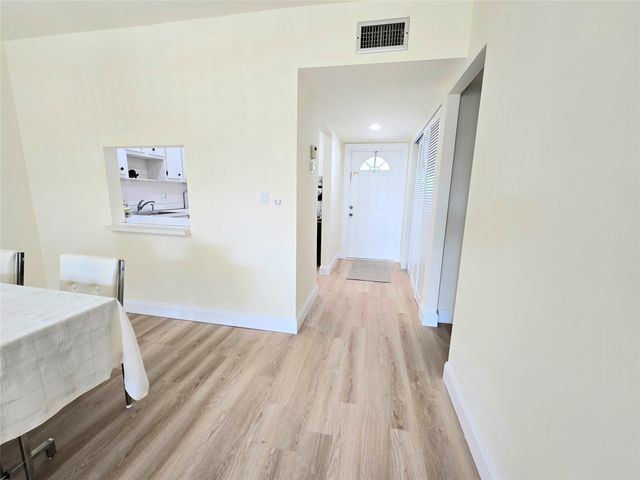7610 NW 1st St 203, Margate, FL 33063