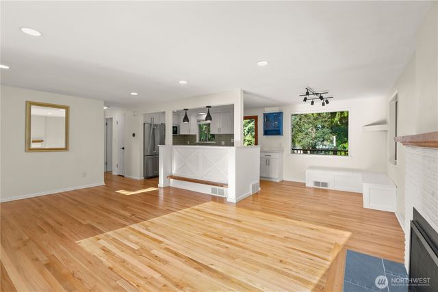 16253 13th Avenue SW, Burien, WA 98166