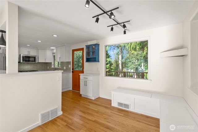 16253 13th Avenue SW, Burien, WA 98166