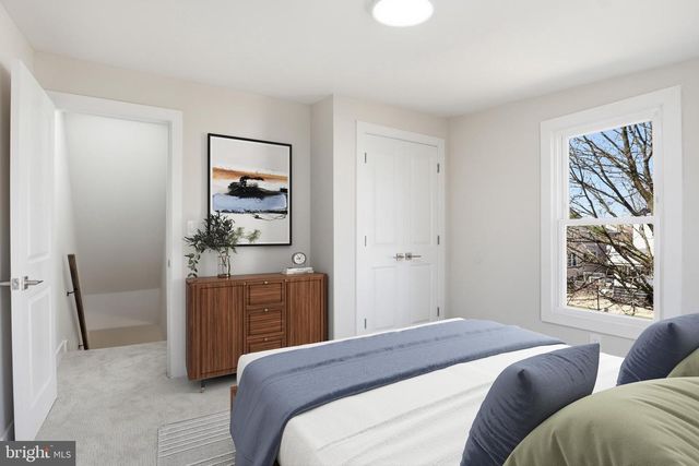 1026 W 5TH ST, Florence, NJ 08518