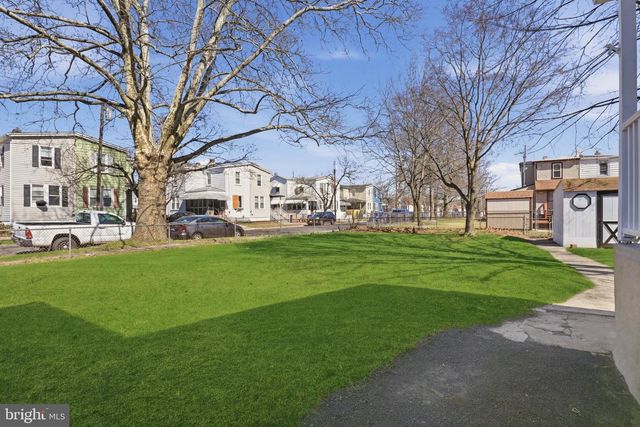 1026 W 5TH ST, Florence, NJ 08518