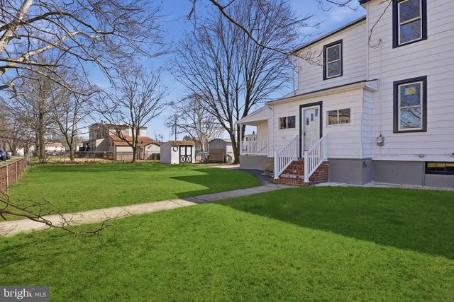 1026 W 5TH ST, Florence, NJ 08518