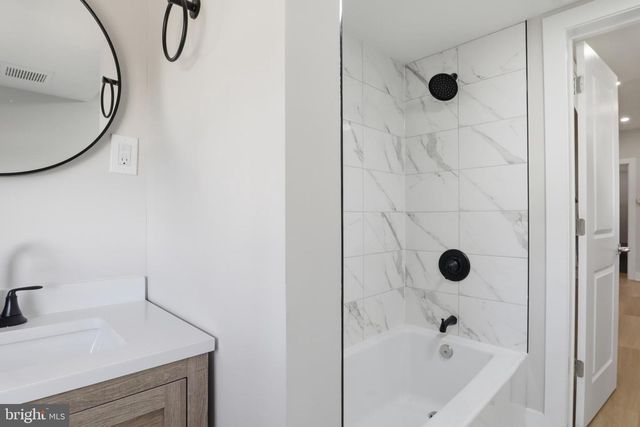 1026 W 5TH ST, Florence, NJ 08518