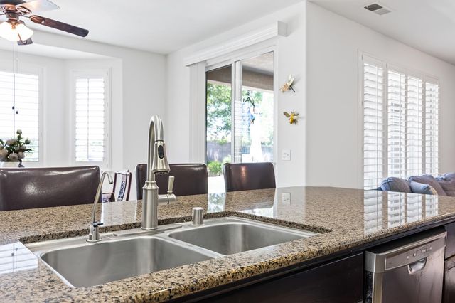 3863 Serena Avenue, Clovis, CA 93619
