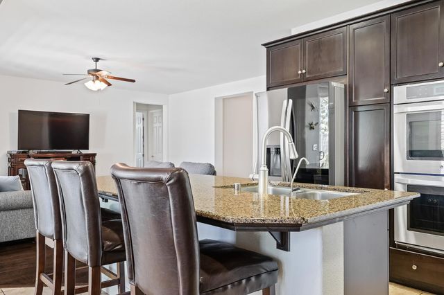3863 Serena Avenue, Clovis, CA 93619