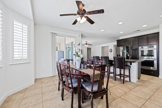 3863 Serena Avenue, Clovis, CA 93619