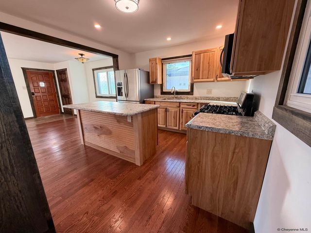 5041 GREYBULL AVE, Cheyenne, WY 82009